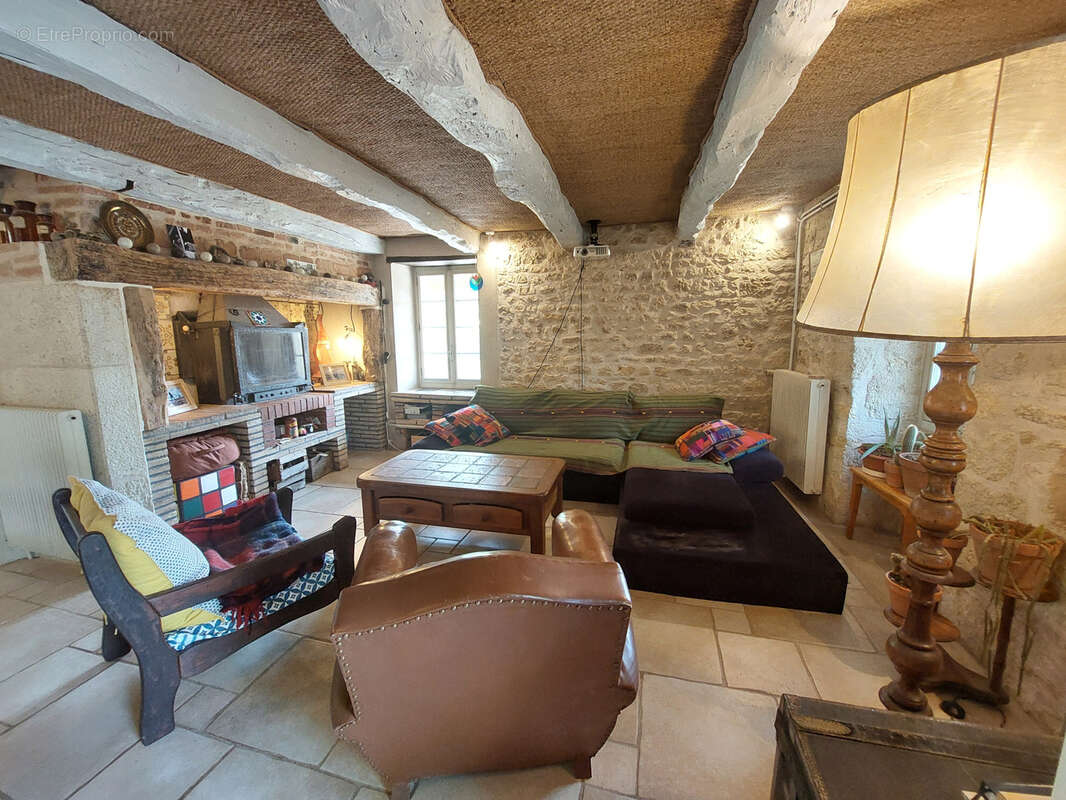 Maison à FAYSSAC