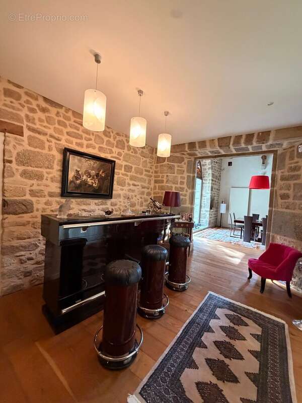 414 m² à Dinan  - photo 8