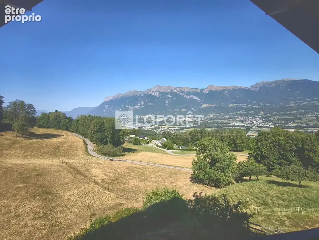 Maison familiale à vendre à Notre Dame des Millieres - Confort et tranquillité assurés - photo 3