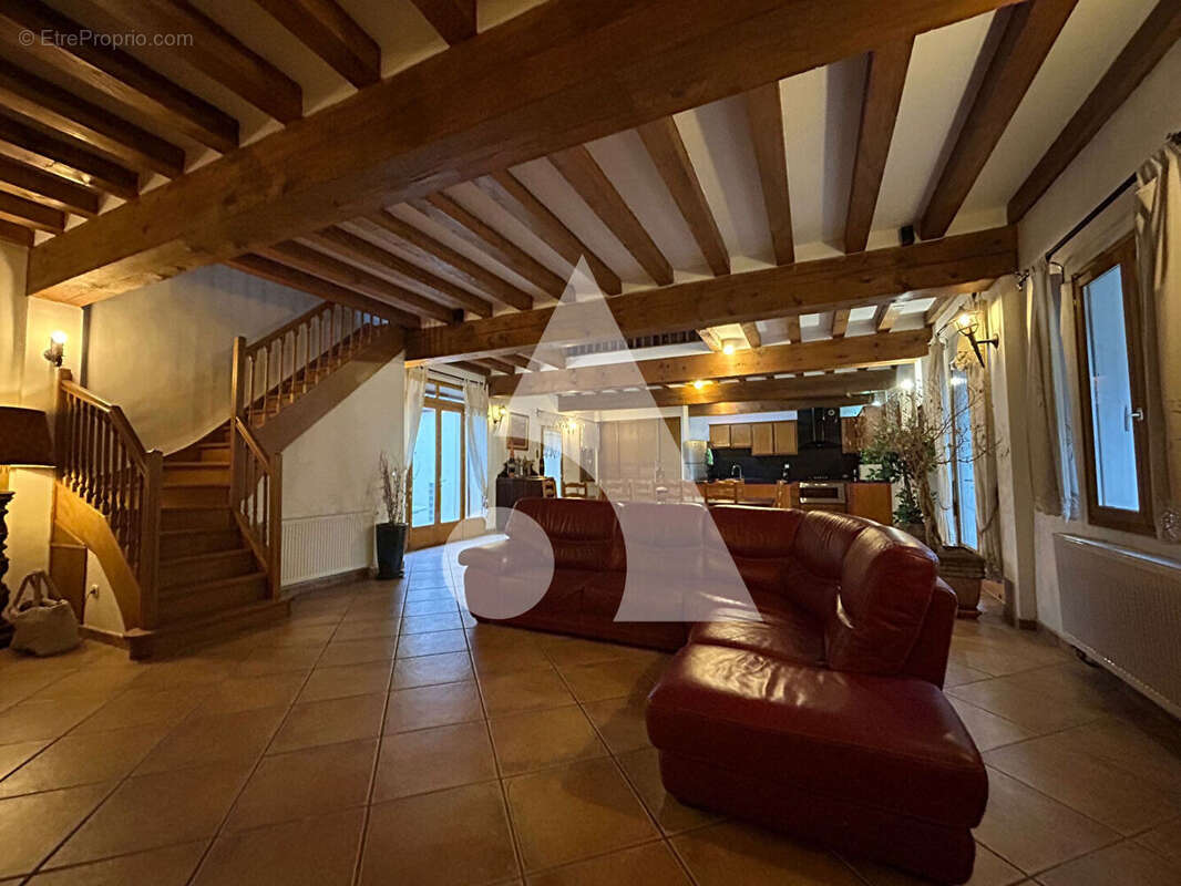 Maison à JOUY-SUR-MORIN