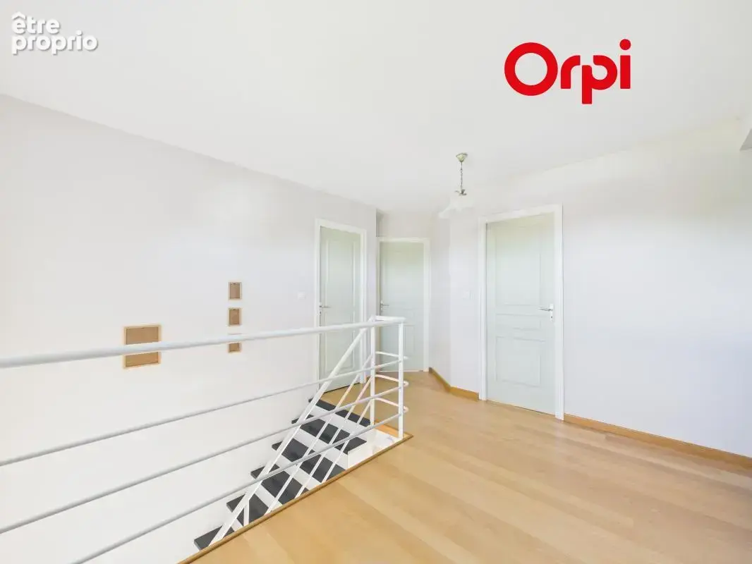 Maison avec jardin proche centre-ville - photo 11