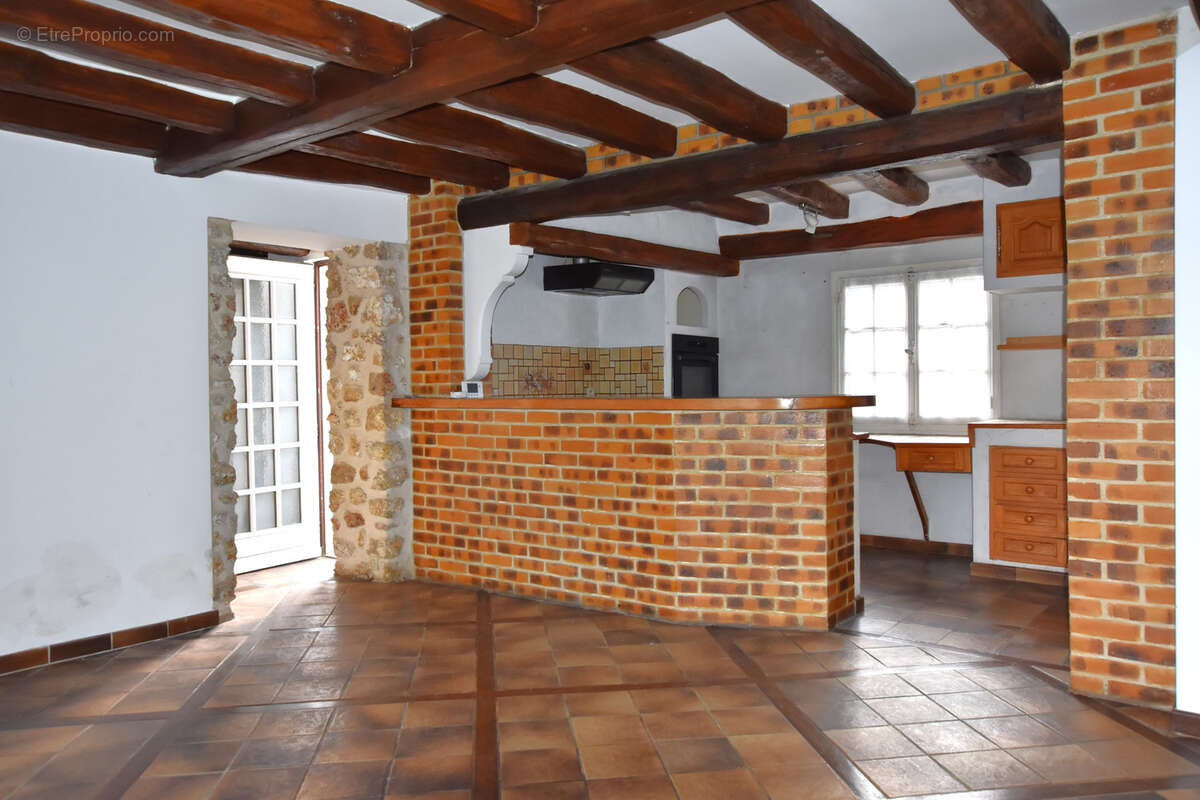 Maison à LES ESSARTS-LE-ROI