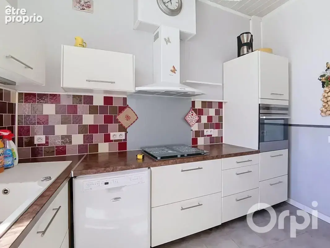 Toulon Ouest Pont du las (83200) Appartement Type 4 avec deux grande pièce de rangement sous comble - photo 6
