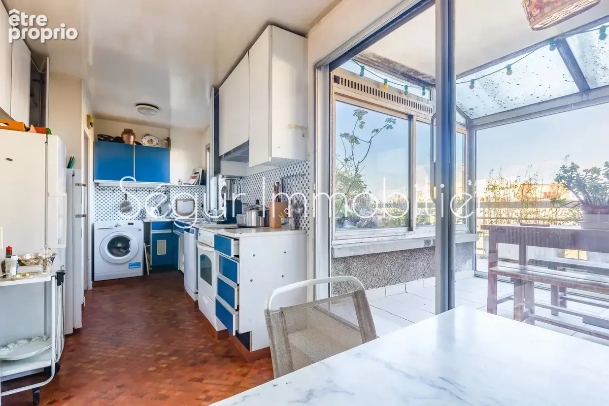 Paris XVe Pasteur : Penthouse avec terrasse et balcons - photo 8
