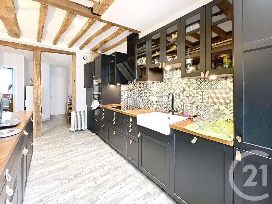 Appartement à PARIS-14E