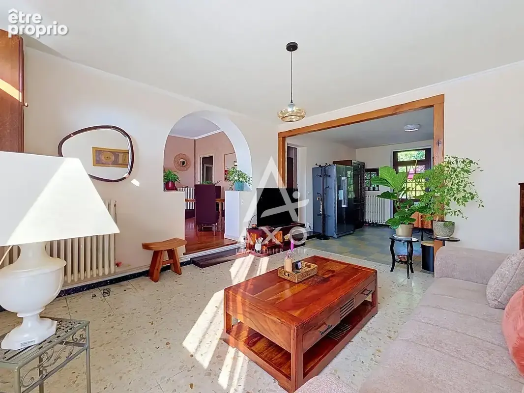 A VENDRE à CEPOY  Vaste maison de caractère, 5 chambres et nombreuses dépendances - photo 4
