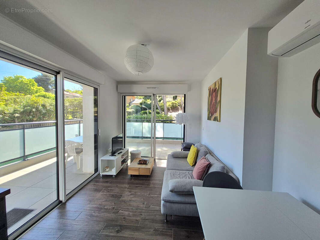 Appartement à CARRY-LE-ROUET