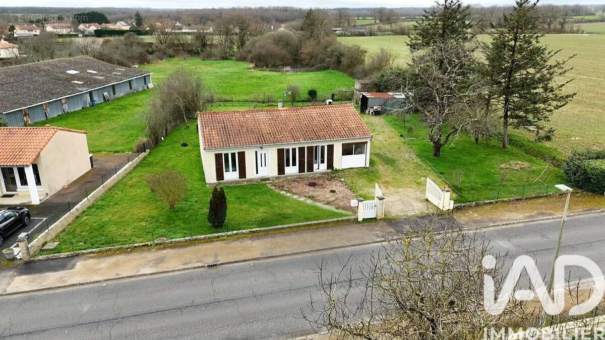 Photo 1 - Maison à MAUPREVOIR