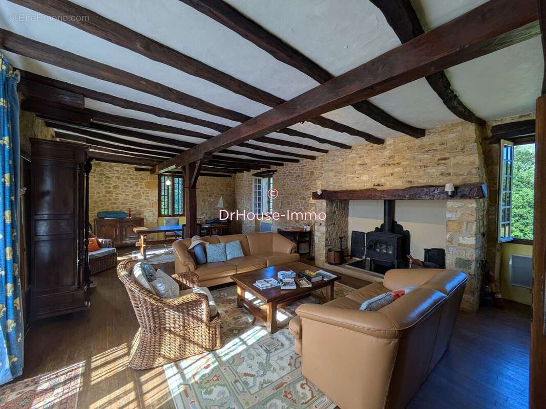 Maison à SAINT-POMPONT