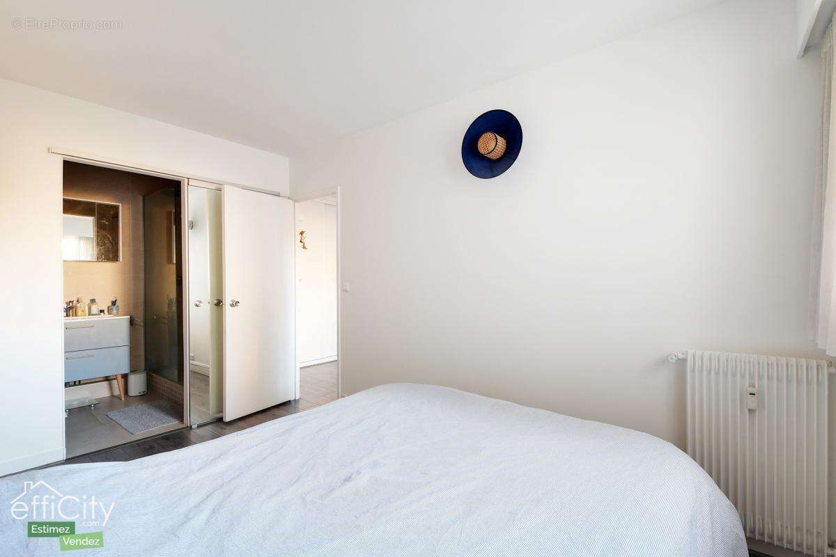 Appartement à PARIS-19E