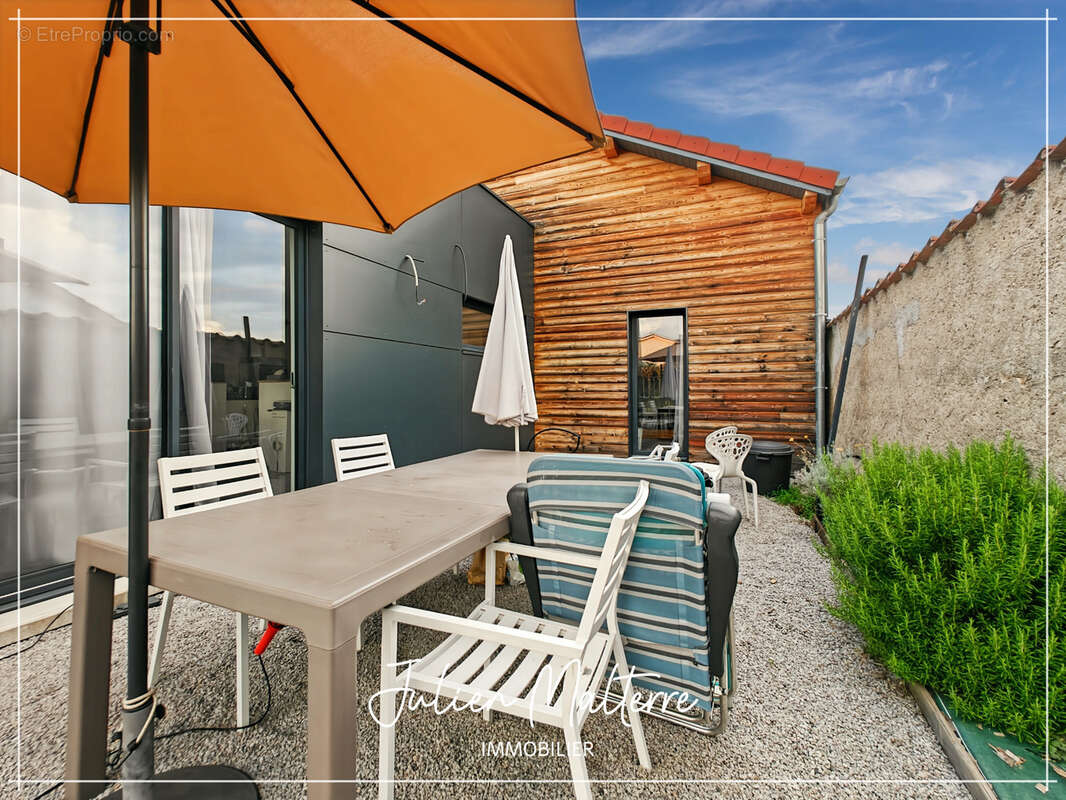 St-Just-St-Rambert, maison d'architecte 147 m², 4 chambres, garage double sur terrain de 985 m² - photo 9