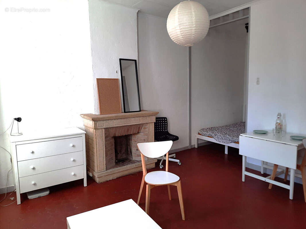 Appartement à MARSEILLE-4E