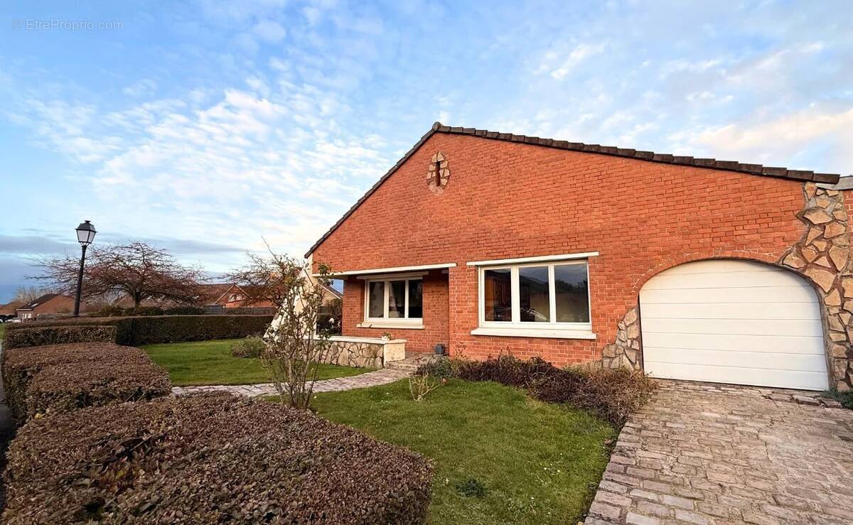 Maison à LAUWIN-PLANQUE