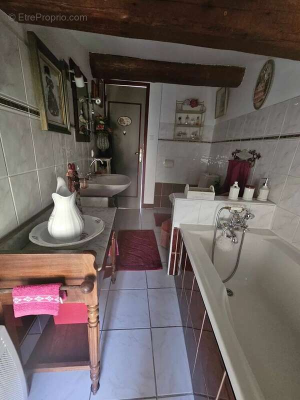 Maison à MOUSSAN