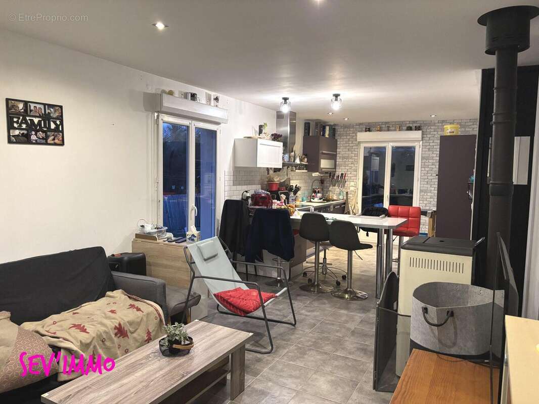 Maison à SAINT-SYLVESTRE-PRAGOULIN