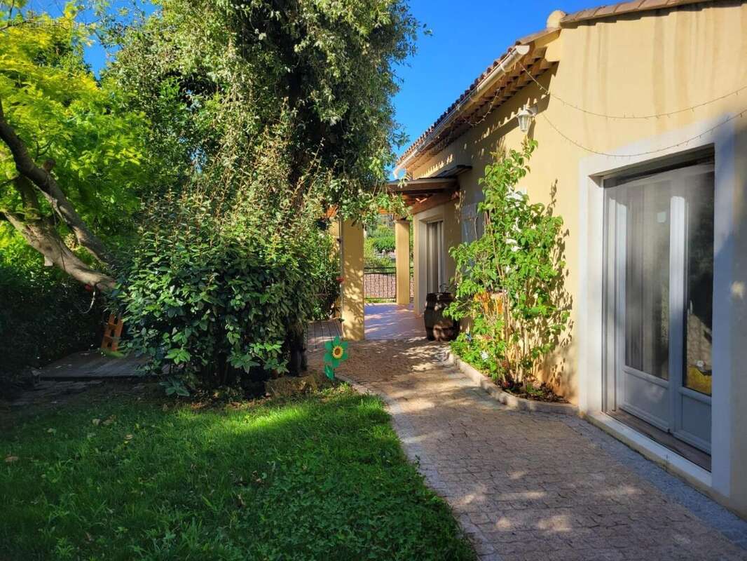 Photo 2 - Maison à LES ADRETS-DE-L'ESTEREL