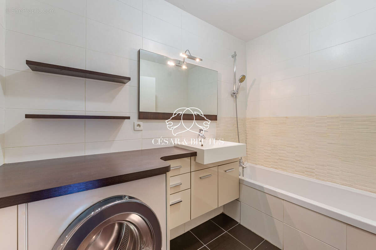 Appartement à LYON-9E