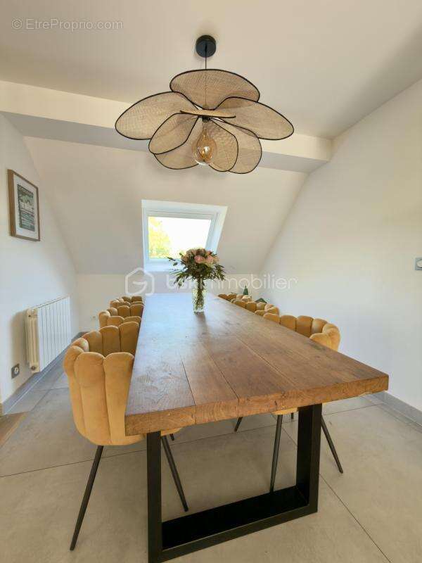 Maison à LA CHAPELLE-DES-MARAIS