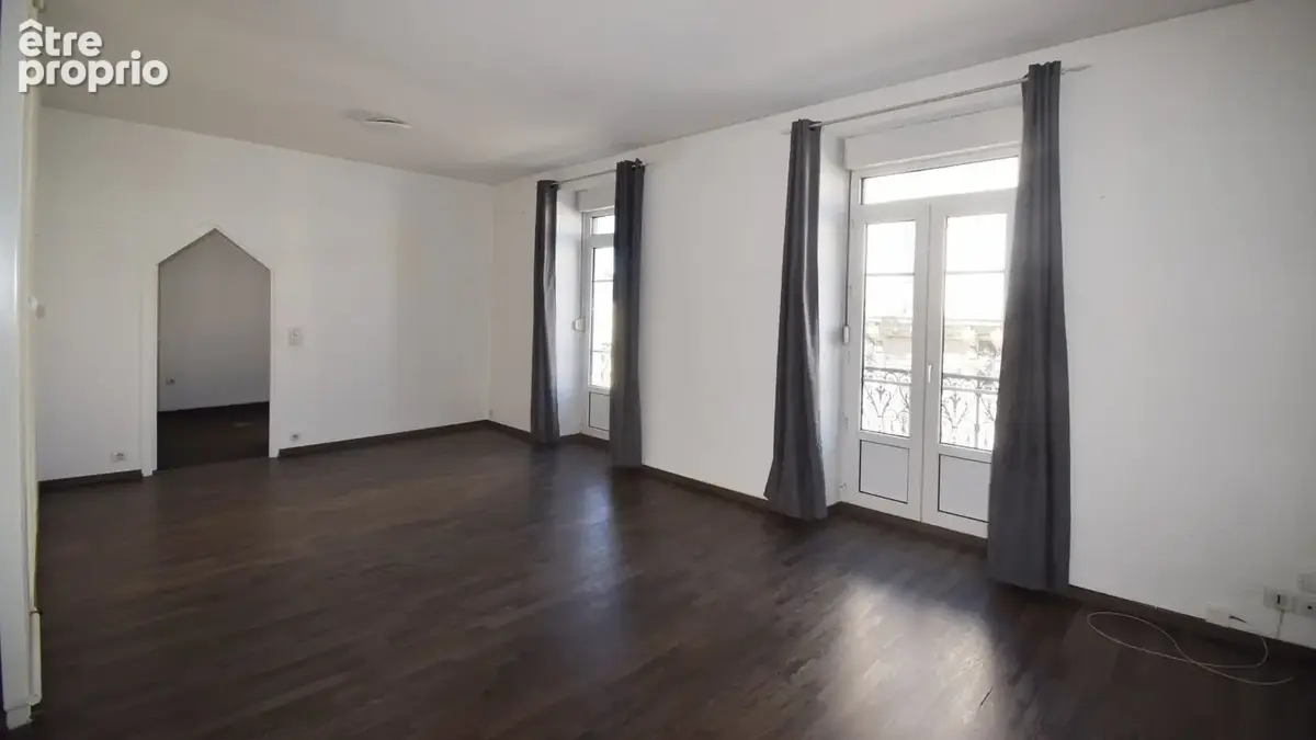À VENDRE -  Appartement T3 avec balcon proche gare et hôpital à VICHY - photo 2