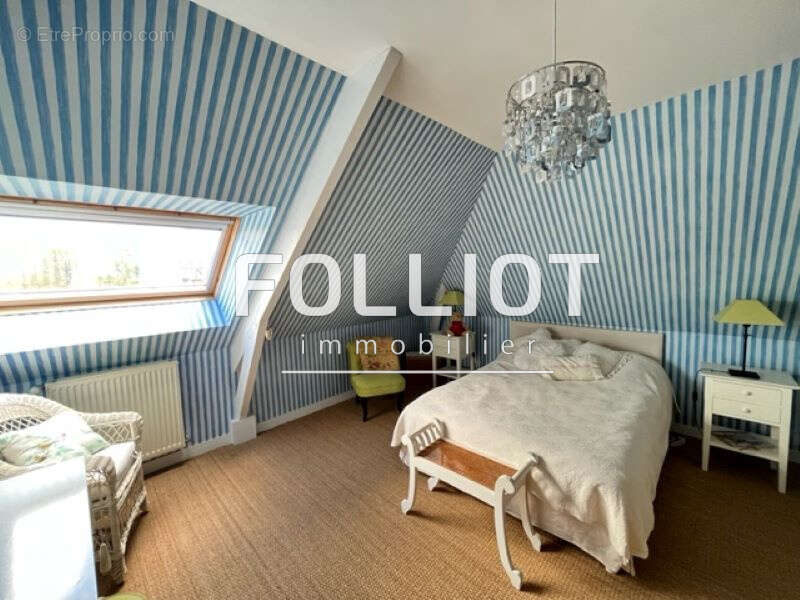 A vendre Maison Vire Normandie 7 pièce(s) 170 m2 - photo 7