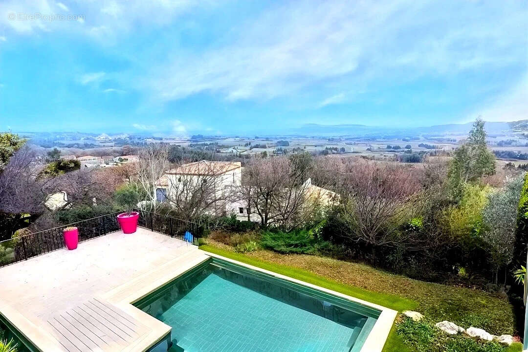 Maison Rochefort Du Gard 9 pièce(s) 314 m2 - photo 2