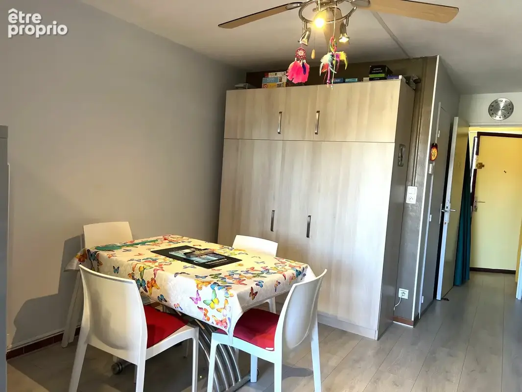 Les Falaises - studio cabine entièrement rénové - Parking privé - Grand cellier. - photo 2