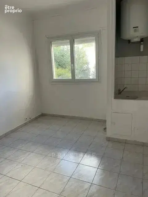 Juan les pins  murs 82m² d'un local commercial  avec appartement 2 pièces - photo 3