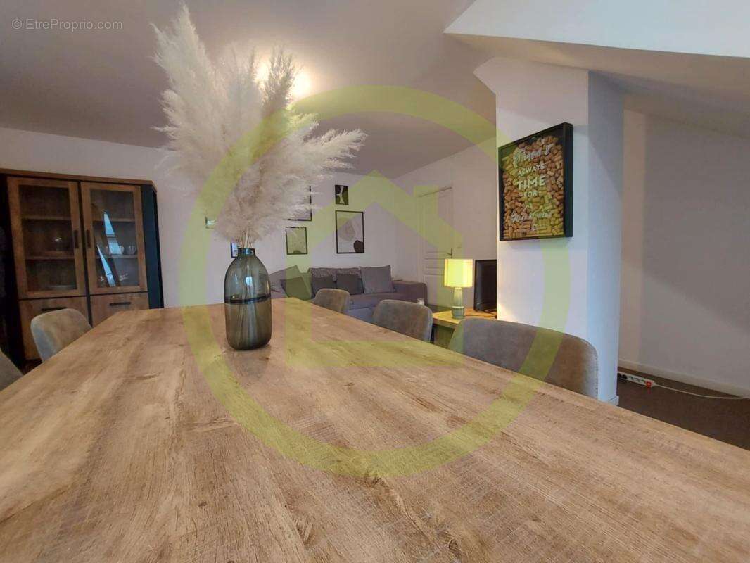 Appartement à LOUVROIL