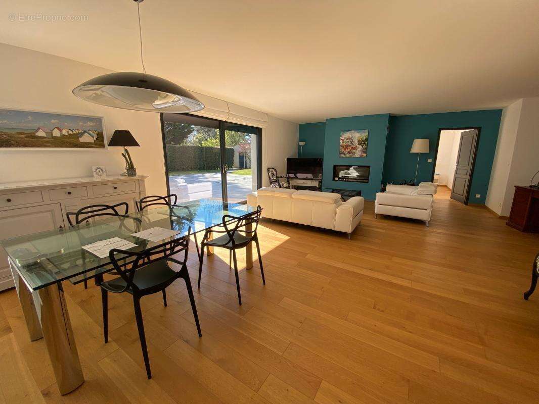 Maison à LES MATHES