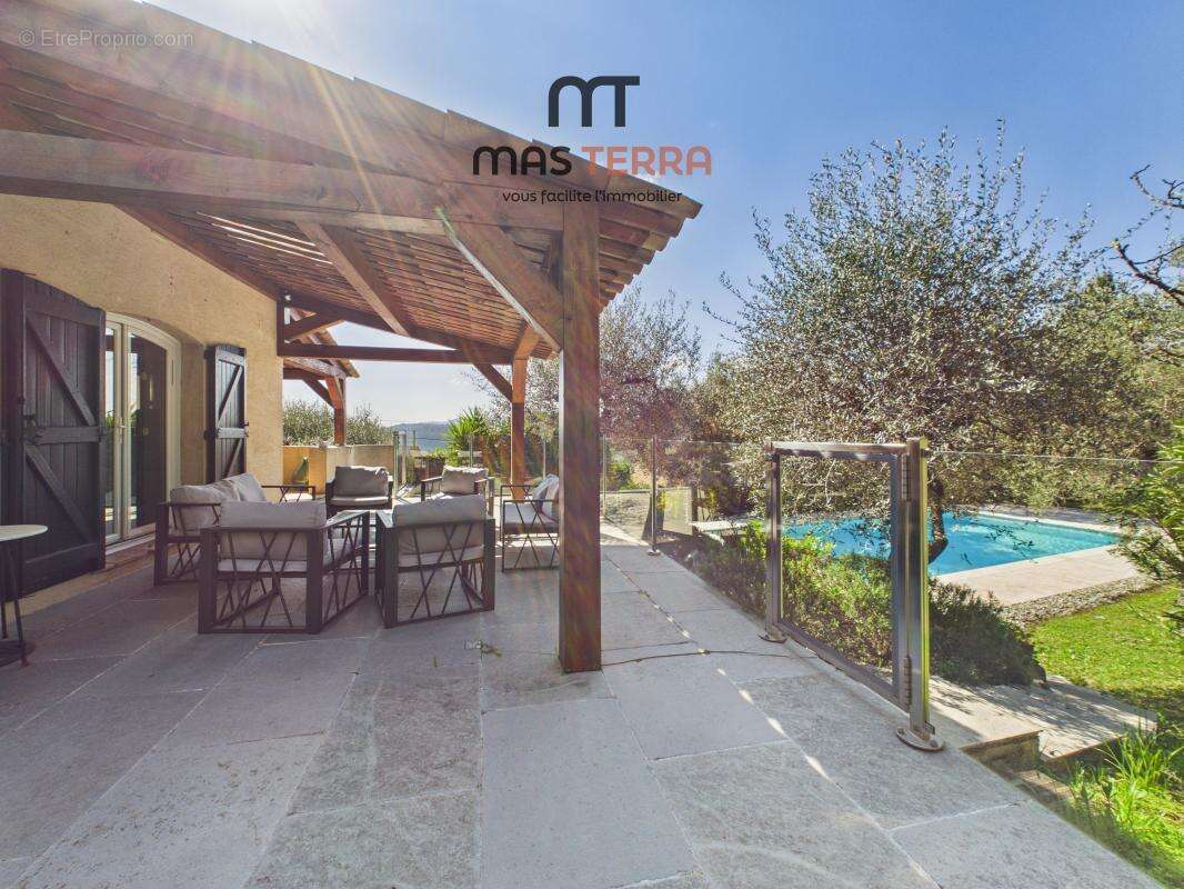 Maison à PEYMEINADE