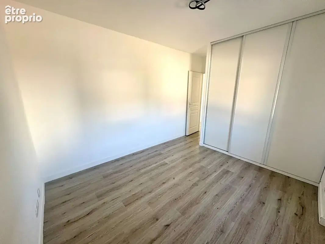 Maison mitoyenne en duplex en rez-de-jardin 58m² avec terrasse - photo 12