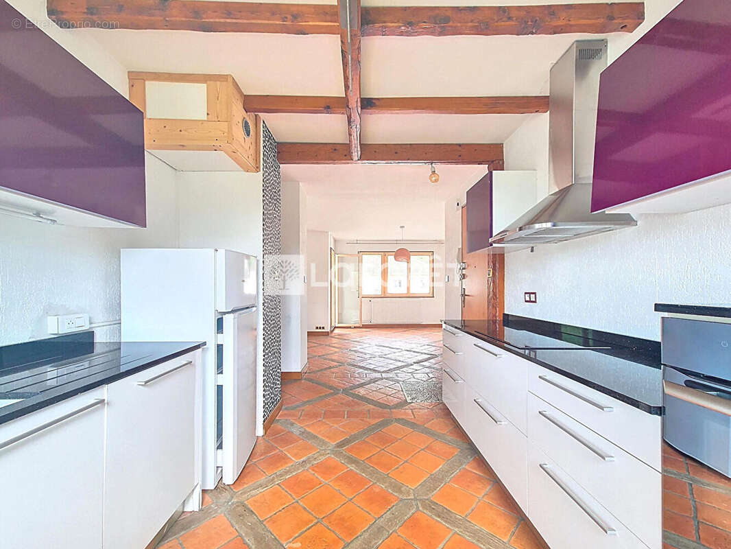 Appartement à CHALLES-LES-EAUX