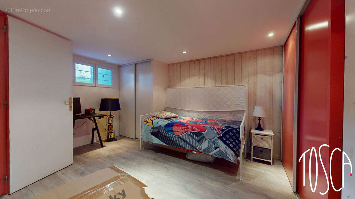 Maison à VIGNEUX-SUR-SEINE