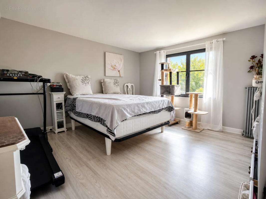 Maison de 4 pièces de 117 m² à Aillant-sur-Milleron - photo 8