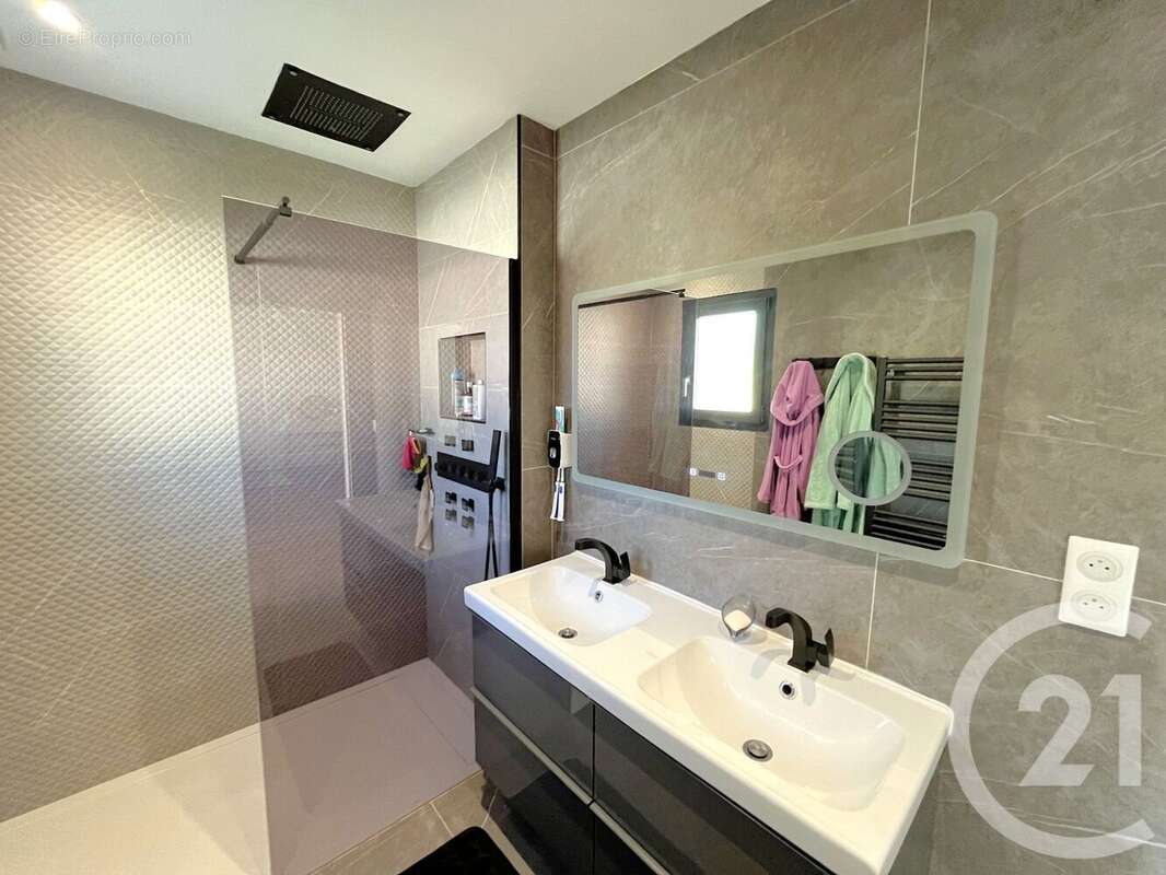 Maison 196 m² à Goyrans  - photo 13
