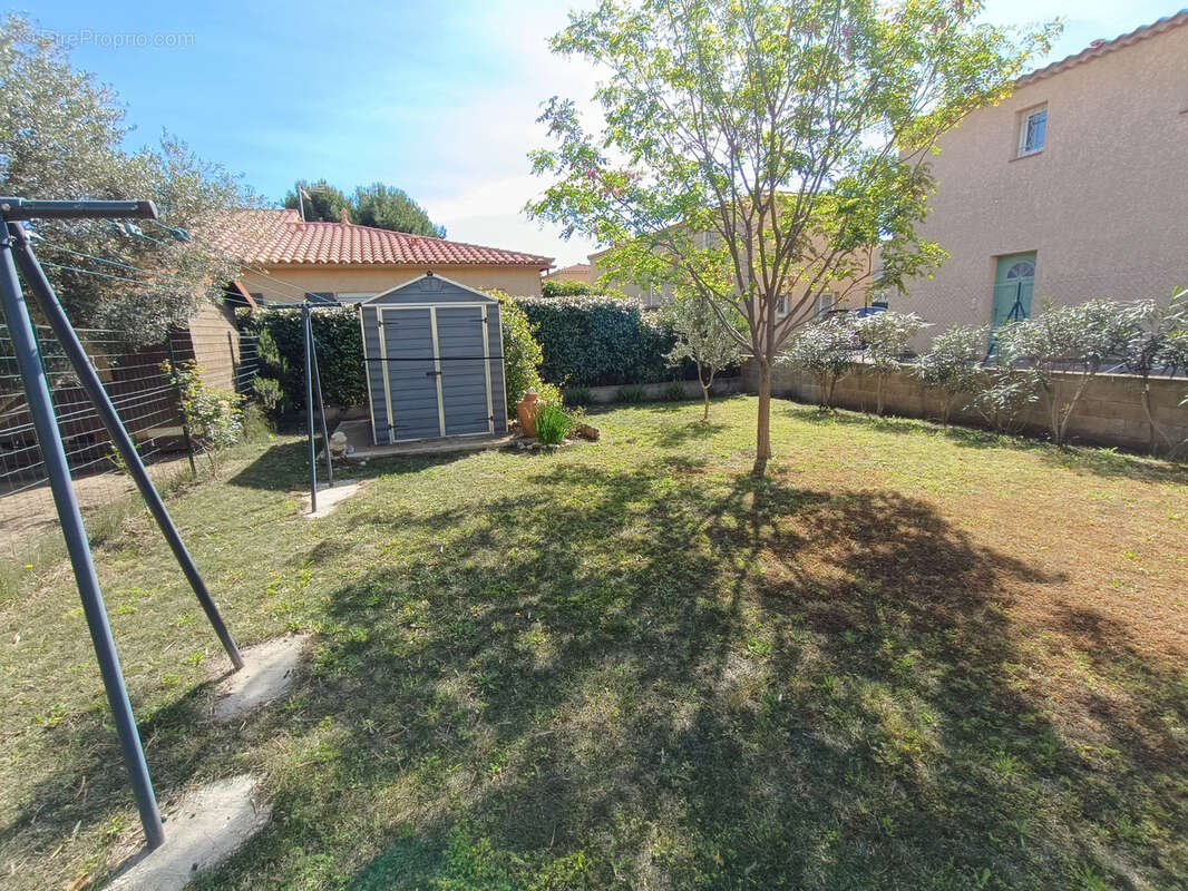 Maison à SAINT-LAURENT-DE-LA-SALANQUE