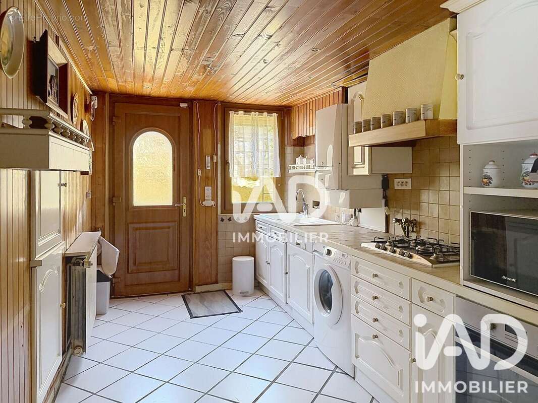 Maison 97 m² à Saint-Clement  - photo 7