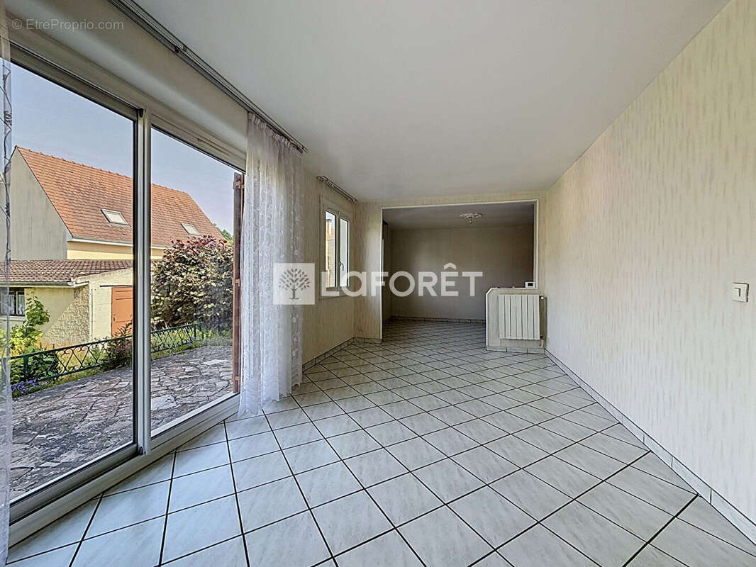 Laforêt Luzarches - Maison Seugy 5 pièce(s) 100 m2 - photo 3