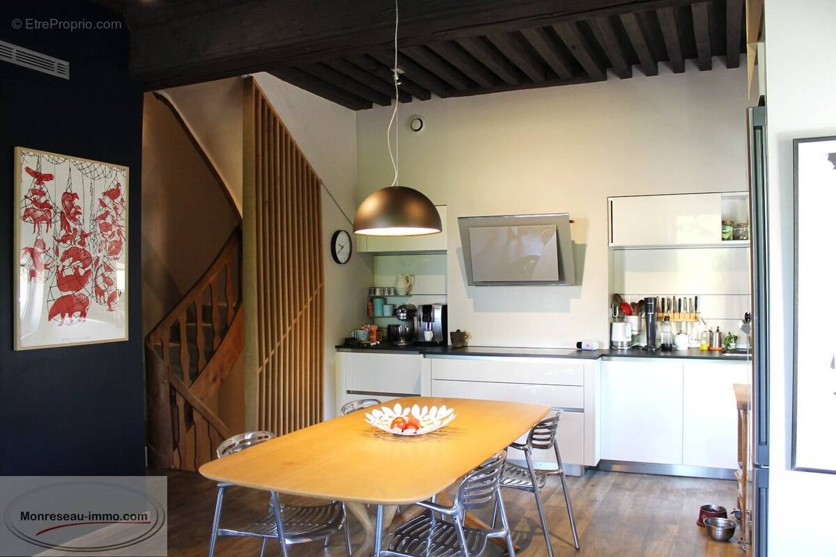 Appartement à SAINT-LAURENT-SUR-SAONE