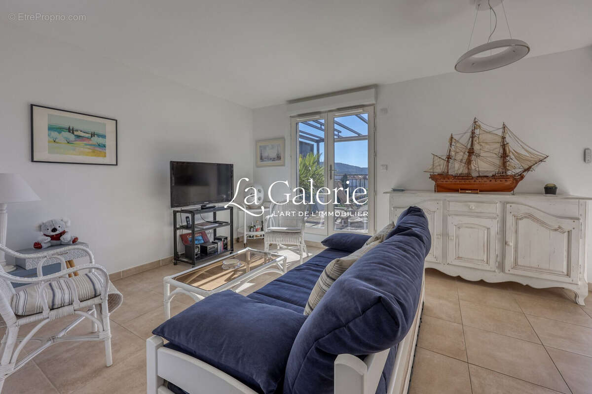 Appartement à HYERES