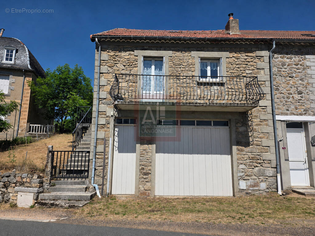 Maison à GRANDRIEU