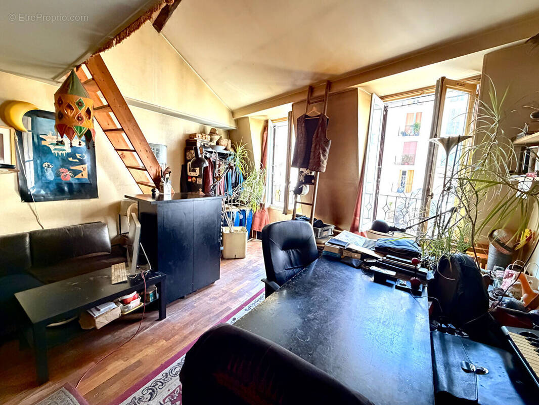 Appartement à PARIS-14E