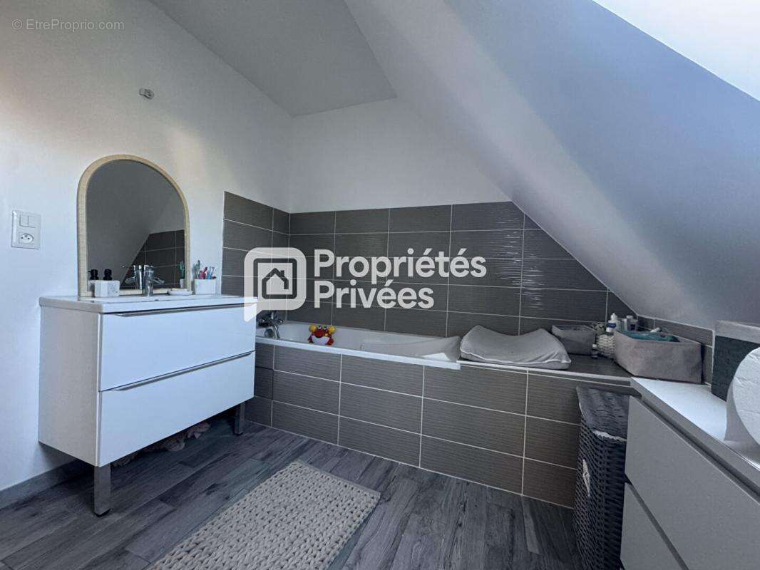 Maison à CHAMBRAY-LES-TOURS
