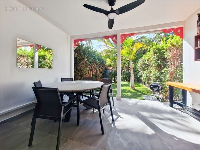 À vendre confortable maison mitoyenne 2 chambres sur le parc de la baie orientale, saint-martin (97150) - photo 9