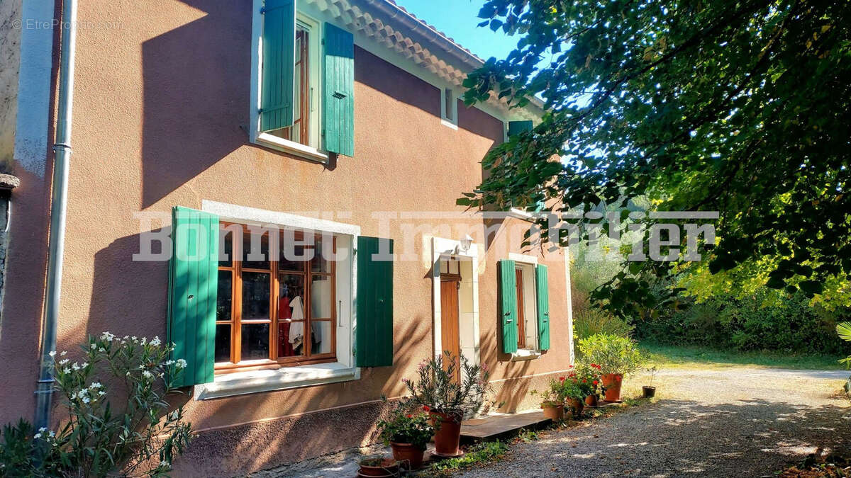 Maison à CHATEAUNEUF-DE-BORDETTE