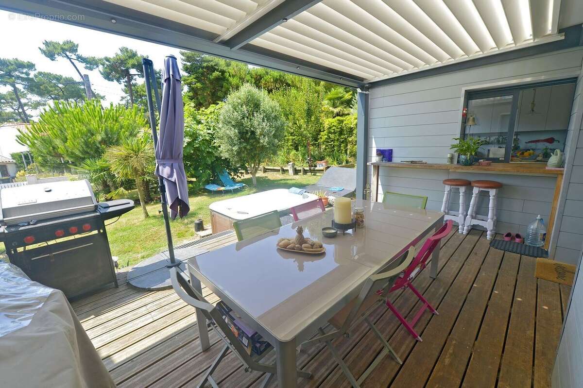 Maison à MESCHERS-SUR-GIRONDE