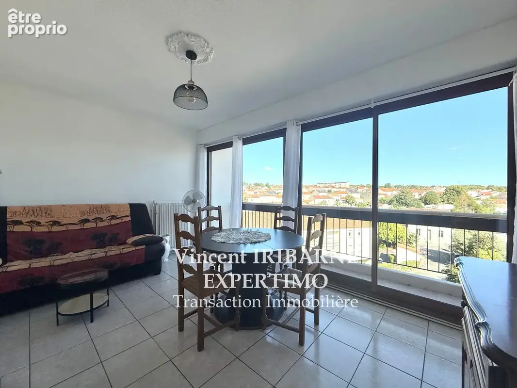 Appartement à SAINTES