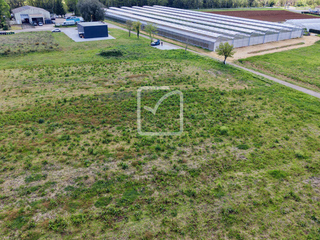 Terrain à PAYRIGNAC