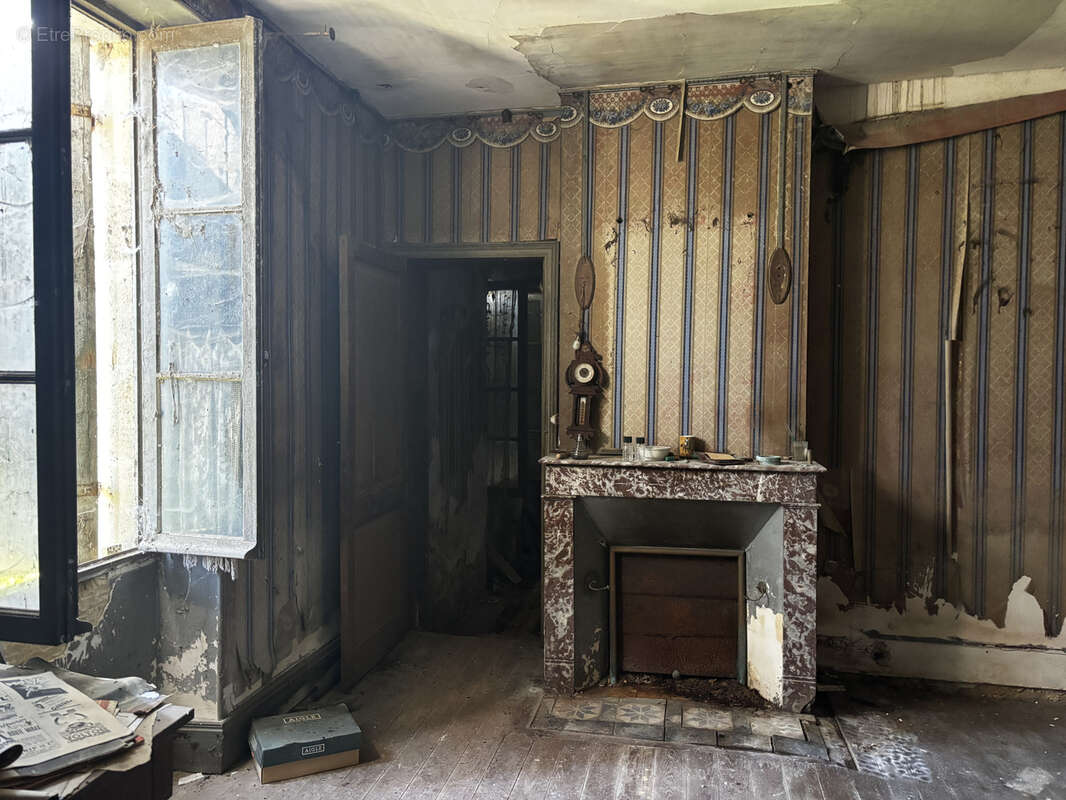 Maison à FOUGUEYROLLES