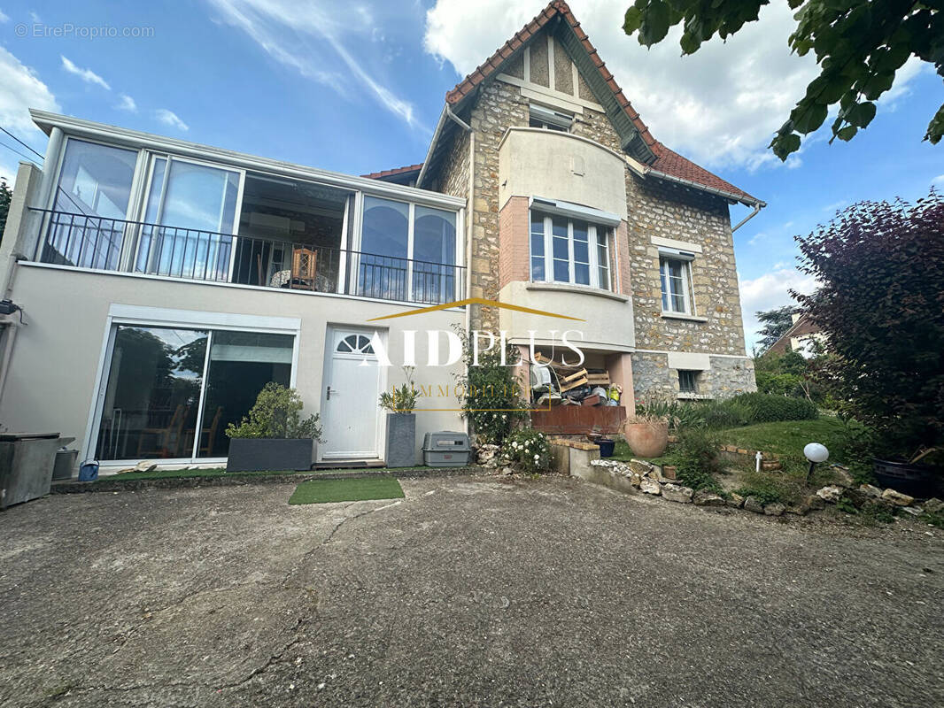 Maison à SAINT-LEU-LA-FORET